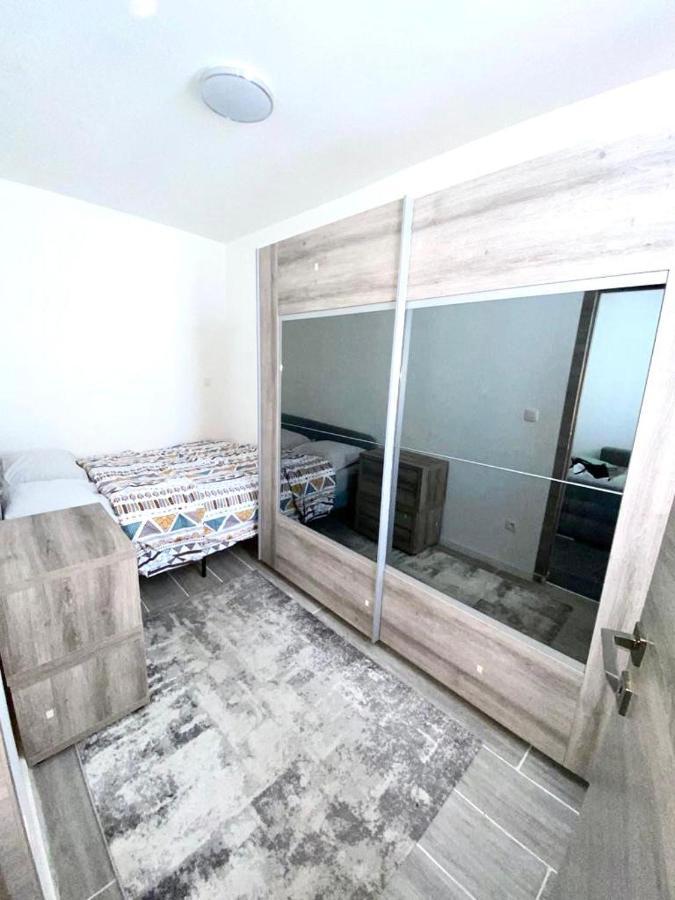 Douvres Apartamento